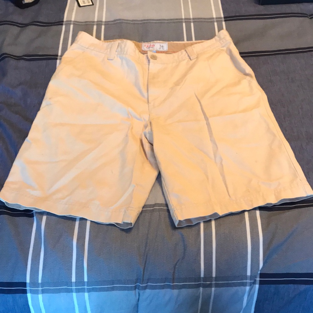 Izod khaki shorts. Size 34